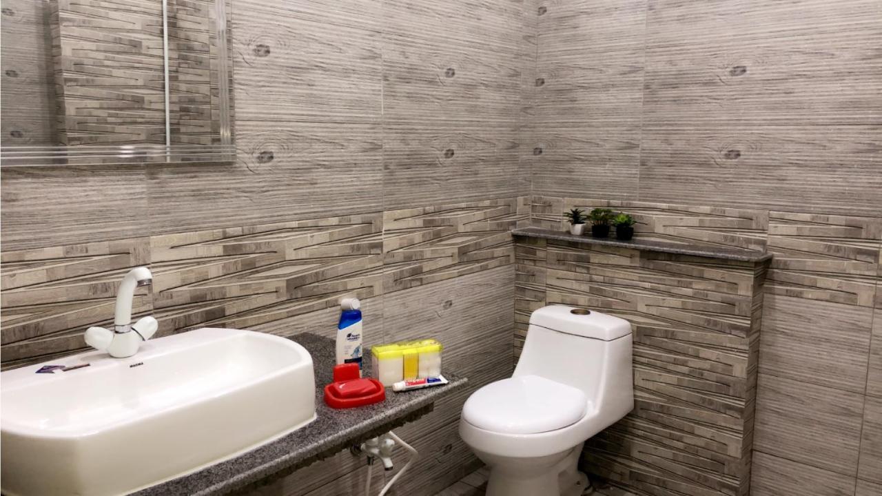 Fully Serviced Holiday Home Near Lyallpur Galleria Faisalabad Exterior photo