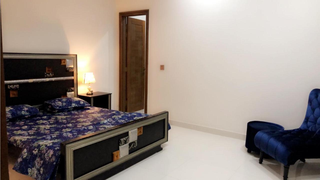 Fully Serviced Holiday Home Near Lyallpur Galleria Faisalabad Exterior photo