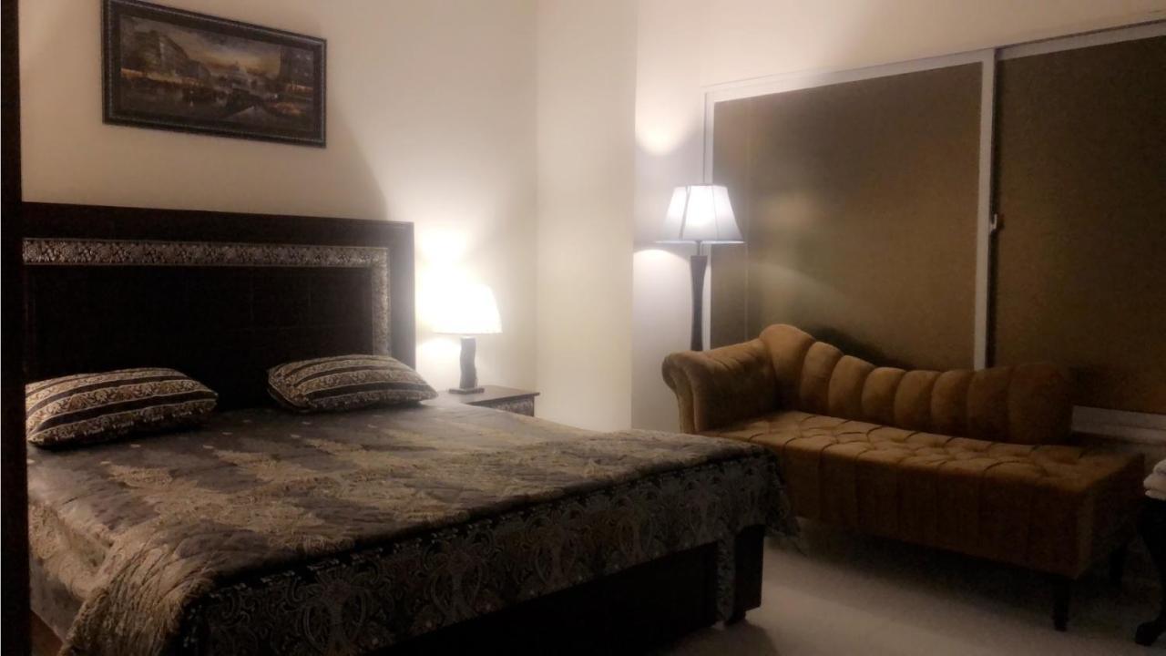 Fully Serviced Holiday Home Near Lyallpur Galleria Faisalabad Exterior photo